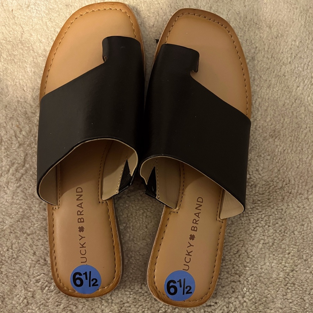 Lucky Brand Women's Black and Tan Slide Sandals